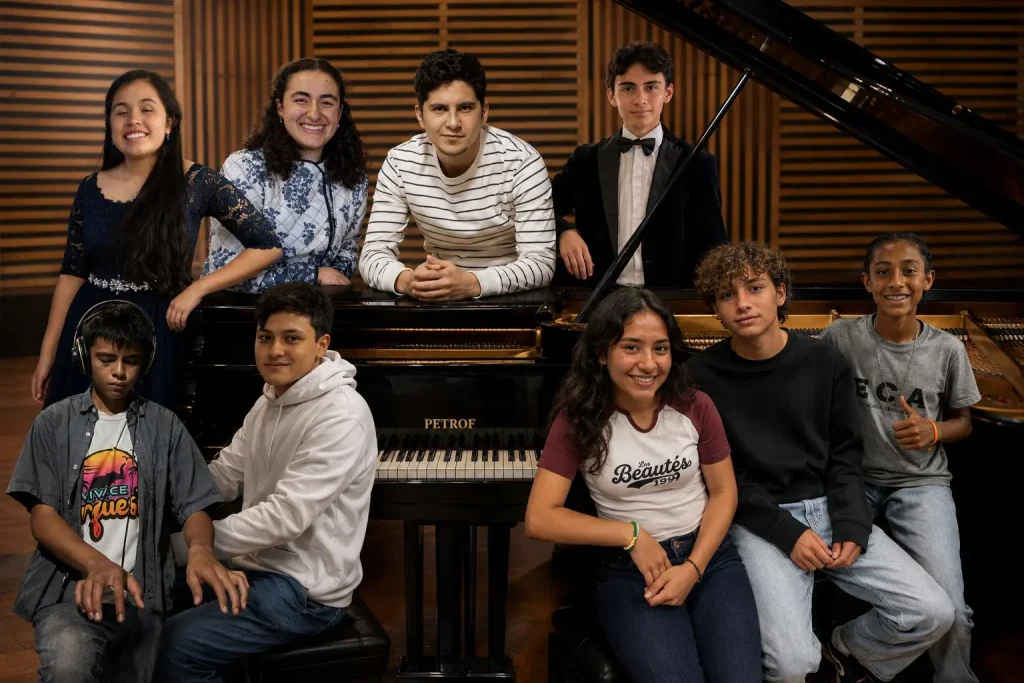 Lunada Artístico Piano Colombiano-
